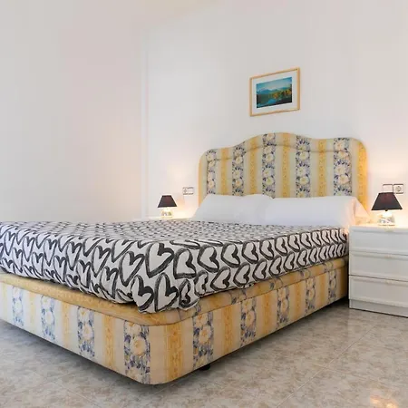 Adelaida Villa